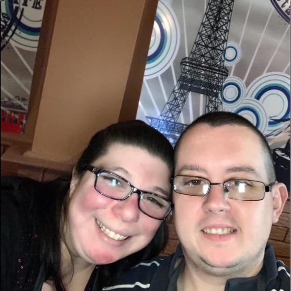 Meet your Posher, Lauren - Picture 1 of 1